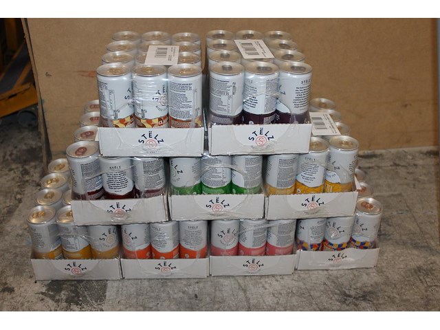 Stelz hard seltzern in negen smaken 9 x 12 blikken voornamelijk tht 2026 en 2027. bod is inclusief 16,20 e... - afbeelding 1 van  3