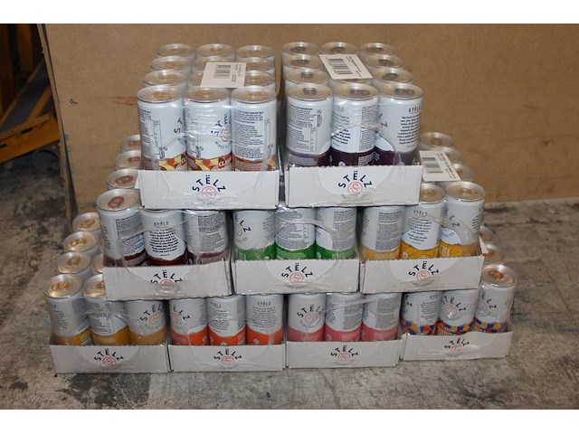 Stelz hard seltzern in negen smaken 9 x 12 blikken voornamelijk tht 2026 en 2027. bod is inclusief 16,20 e... - afbeelding 1 van  3