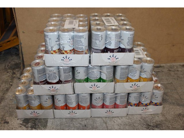 Stelz hard seltzern in negen smaken 9 x 12 blikken voornamelijk tht 2026 en 2027. bod is inclusief 16,20 e... - afbeelding 1 van  3