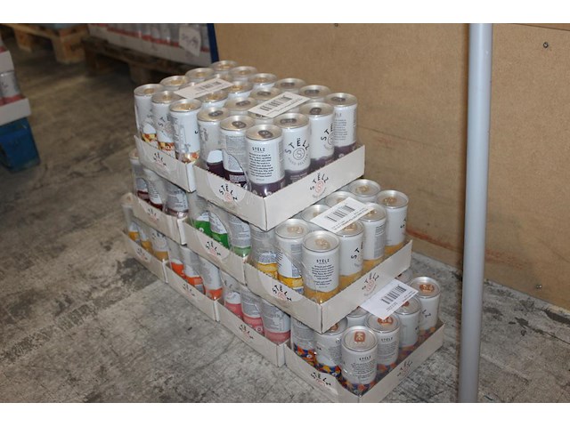 Stelz hard seltzern in negen smaken 9 x 12 blikken voornamelijk tht 2026 en 2027. bod is inclusief 16,20 e... - afbeelding 2 van  3