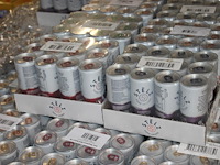 Stelz in diverse smaken 972 blikken met diverse tht 2026 en 2027. bod is inclusief 145,80 statiegeldwaarde - afbeelding 2 van  3