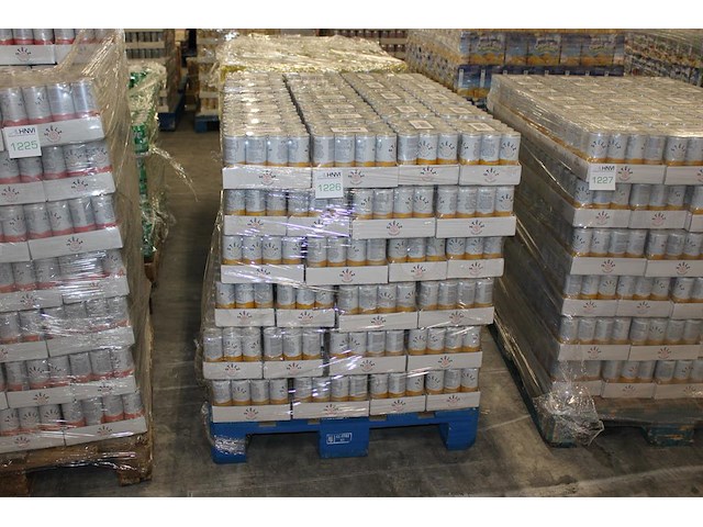 Stelz mango hard seltzer 1728 blikken met tht 2-2027. bod is inclusief 259,20 euro statiegeldwaarde - afbeelding 1 van  2