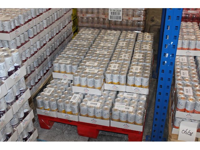 Stelz mango hard seltzer 516 blikken met tht 5-2027. bod is inclusief 77,40 euro statiegeldwaarde - afbeelding 1 van  2