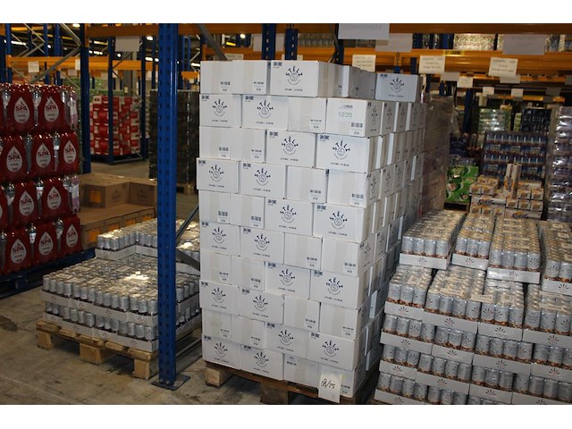 Stelz mixed classics in 231 dozen a 12 stuks met tht 8-2025. bod is inclusief 415,80 statiegeldwaarde - afbeelding 1 van  2