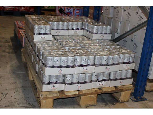 Stelz passionfruit 720 blikken met tht 6-2027. bod is inclusief 108,00 euro statiegeldwaarde - afbeelding 1 van  2