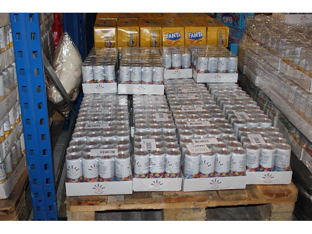 Stelz spritz 384 blikken met tht 9-2026. bod is inclusief 57,60 euro statiegeldwaarde - afbeelding 1 van  2