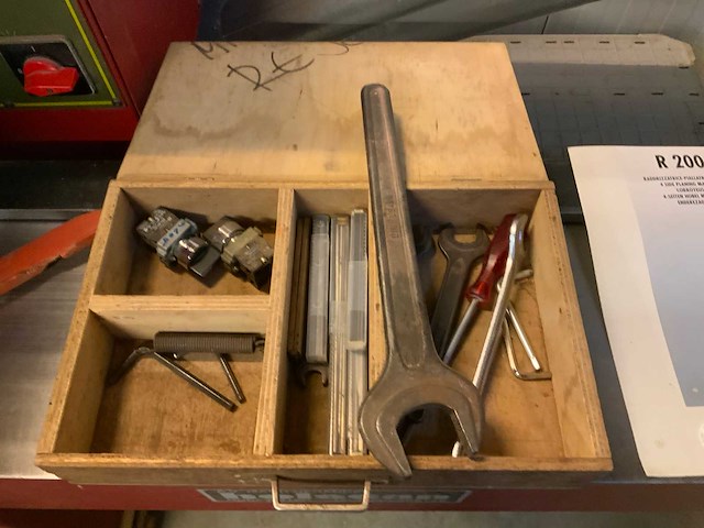 Stema r200 vierzijdige profileer- en schaafmachine - afbeelding 7 van  8