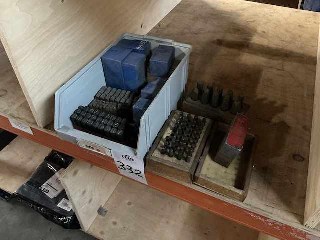 Stempels - afbeelding 1 van  4