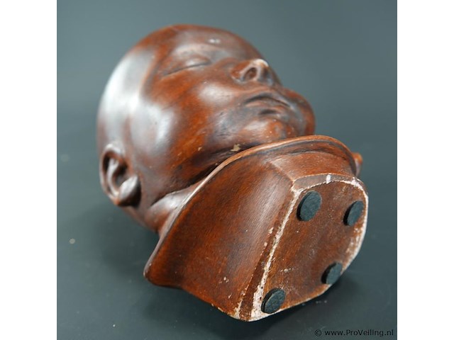Stenen babyhoofd - afbeelding 5 van  5
