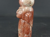 Stenen beeldje, mogelijk gerelateerd aan de sanxingdui-cultuur uit het oude china - afbeelding 2 van  5