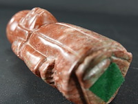 Stenen beeldje, mogelijk gerelateerd aan de sanxingdui-cultuur uit het oude china - afbeelding 5 van  5