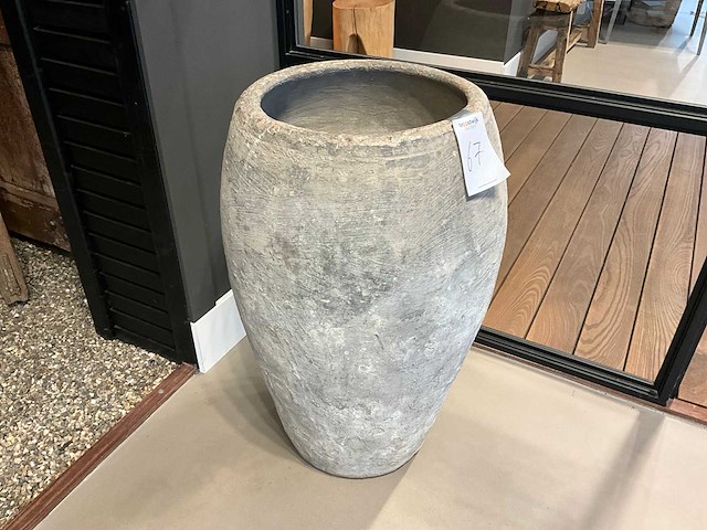 Stenen bloempot - afbeelding 1 van  3