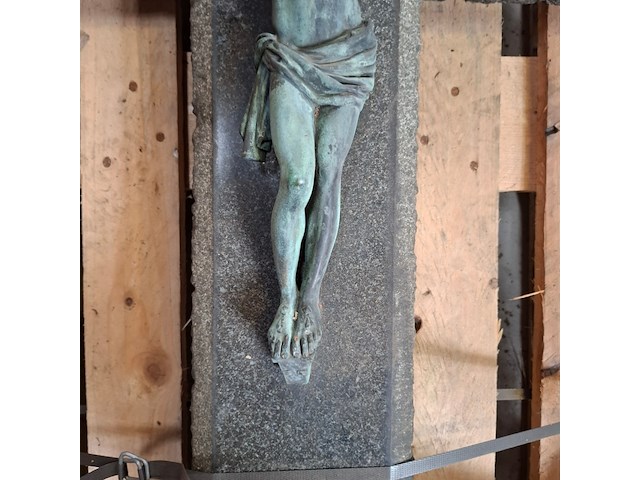 Stenen kruisbeeld - afbeelding 4 van  6