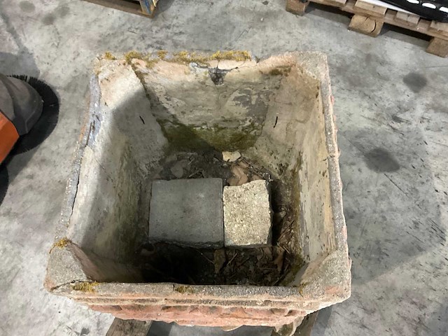 Stenen plantenbak - afbeelding 4 van  6