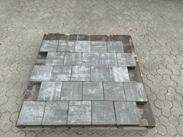 Stenen van beton voor de tuin (ca. 43,20m²) - afbeelding 1 van  4