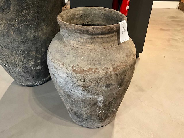 Stenen waterkruik - afbeelding 1 van  3