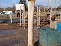 Stenen zuil - afbeelding 1 van  7