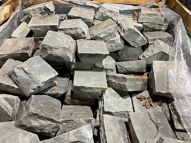 Stenen - afbeelding 3 van  3