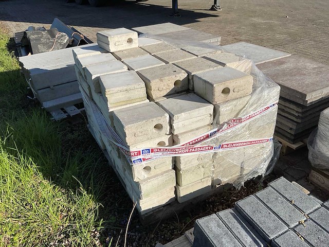 Stenen - afbeelding 1 van  5