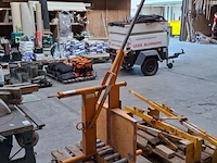Stenenknipper, almi, 609 07 72, geel
