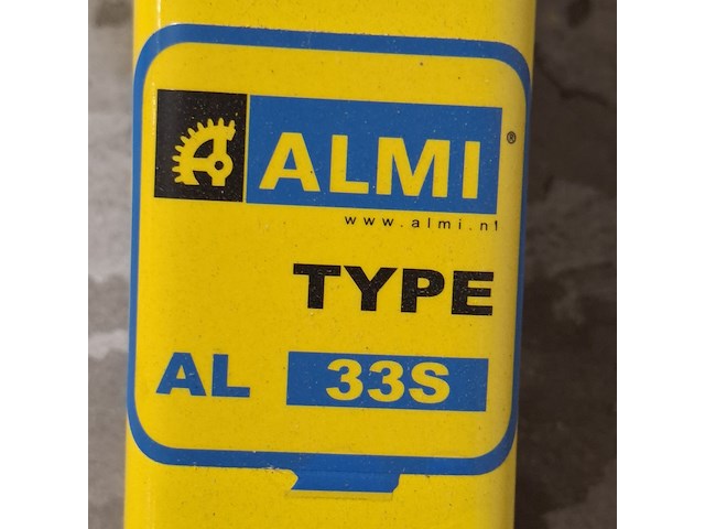 Stenenknipper almi - afbeelding 4 van  8