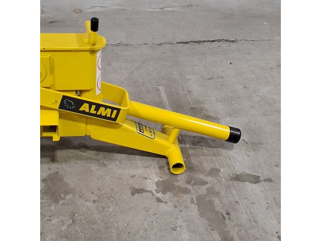 Stenenknipper almi - afbeelding 3 van  8