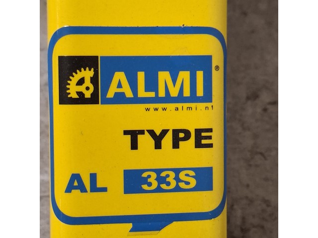 Stenenknipper almi - afbeelding 4 van  8