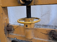 Stenenknipper, geel - afbeelding 6 van  9