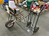 Stenenkruiwagen en steekwagen