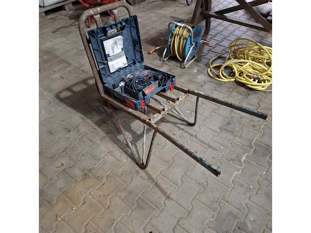 Stenenkruiwagen op luchtband met klopboormachine bosch, gsb 16 re, bouwjaar 2010 - afbeelding 1 van  8