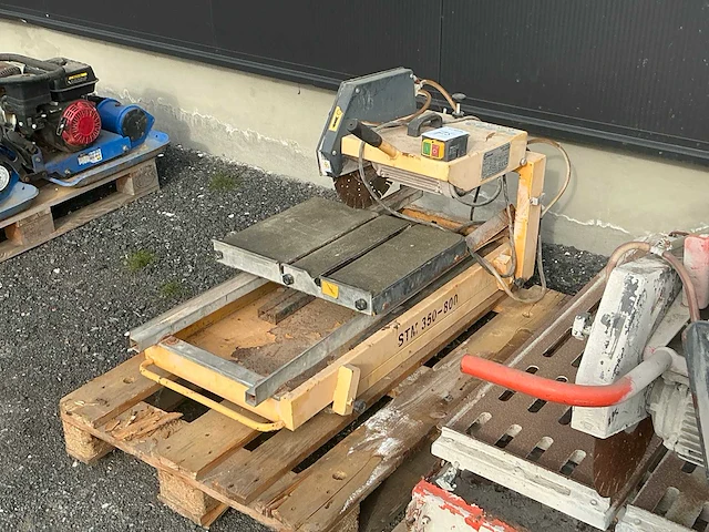 Stenenzaagmachine (2x) - afbeelding 3 van  6