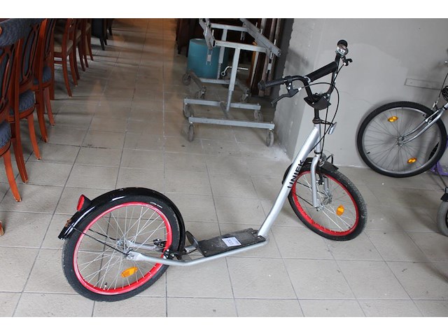 Step uniek met handrem. - afbeelding 1 van  2