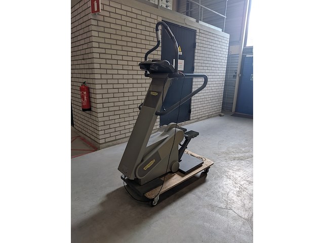 Stepapparaat technogym, step 600 xt pro - afbeelding 10 van  14