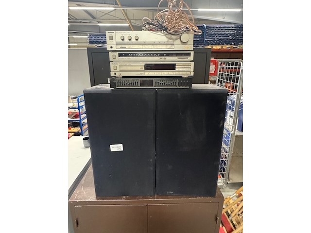 Stereo installatie - afbeelding 1 van  4