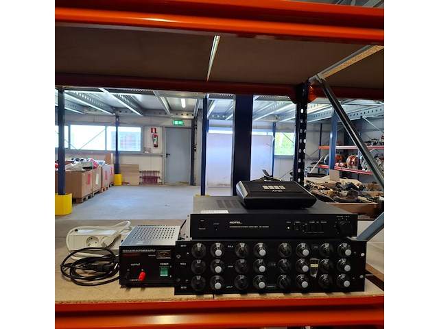 Stereo versterker, rotel, ra-840bx, zwart - afbeelding 1 van  10