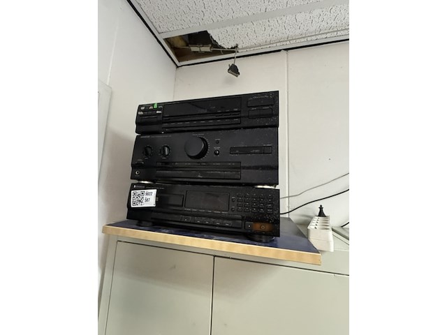 Stereoinstallatie met 2x speaker kenwood - afbeelding 1 van  3