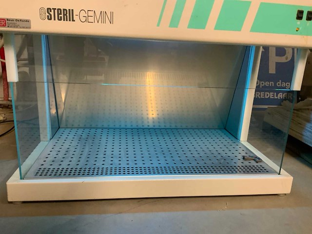 Steril gemini verticale air flow cabinet - afbeelding 4 van  6