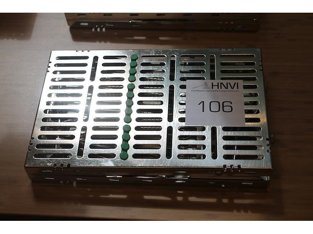 Sterilisatie cassette hu-friedy met algemene tandheelkundige en chirurgische handgereedschappen w.o. schaar... - afbeelding 1 van  3