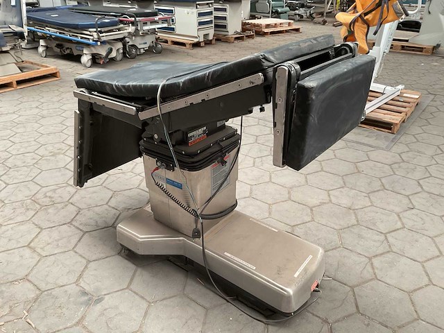 Steris 3085 sp operatiebed - afbeelding 7 van  8