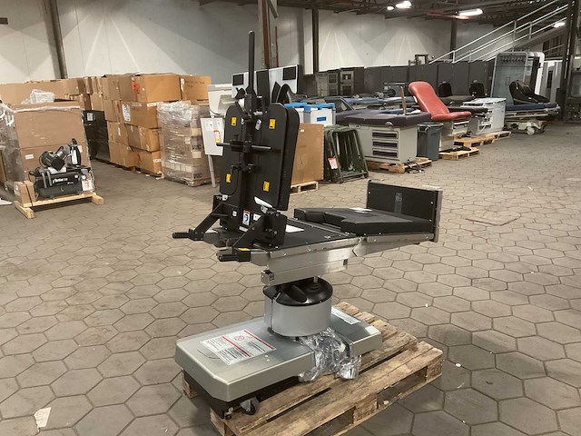 Steris surgical table - afbeelding 2 van  7