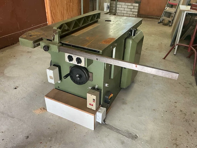 Steton 1 cirkelzaagmachine - afbeelding 1 van  5
