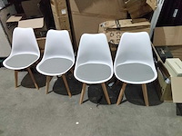 Stevige binnen of buiten stoelen (4x) - afbeelding 1 van  5