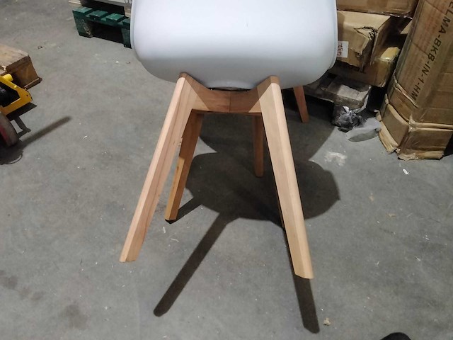 Stevige binnen of buiten stoelen (4x) - afbeelding 4 van  5