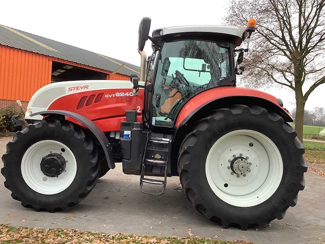 Steyr - 2016 - cvt 6240 - vierwielaangedreven landbouwtractor - afbeelding 15 van  19