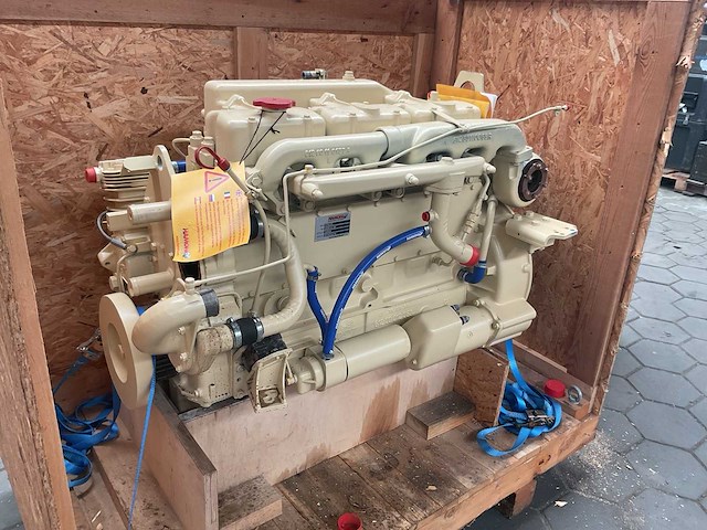 Steyr wd612.95 dieselmotor - afbeelding 2 van  6