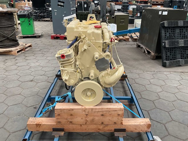 Steyr wd612.95 dieselmotor - afbeelding 3 van  10