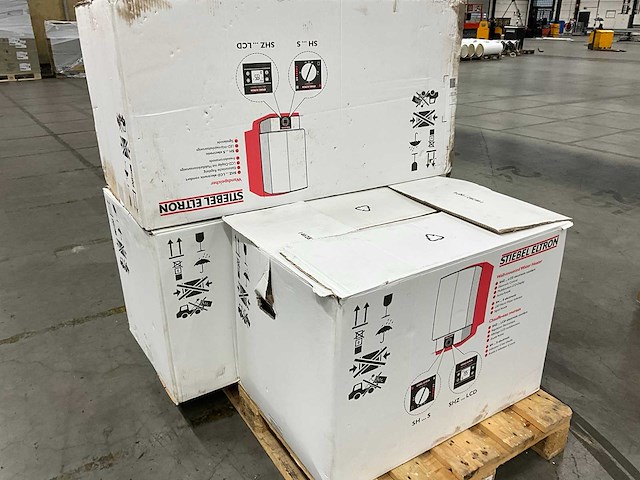 Stiebel eltron shz lcd elektrische boiler (3x) - afbeelding 1 van  6