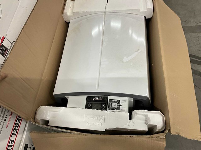 Stiebel eltron shz lcd elektrische boiler (3x) - afbeelding 3 van  6