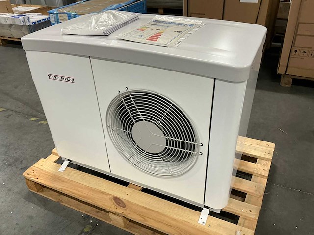 Stiebel eltron wpl 09 acs classic 235921 warmtepomp - afbeelding 1 van  1
