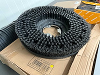 Stier veegmachine borstel - afbeelding 2 van  4